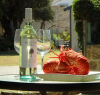 Lazy Lobster Holiday Units  Chalets - Accommodation Gladstone