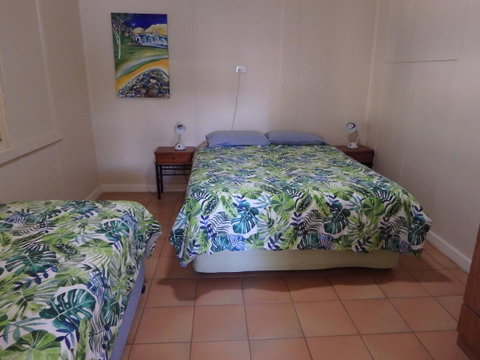 Lazy Lobster Holiday Units & Chalets - Accommodation Gladstone 8