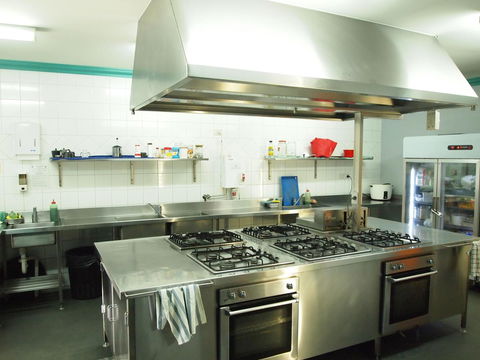 The Emperors Crown Hostel - Accommodation Gladstone 28