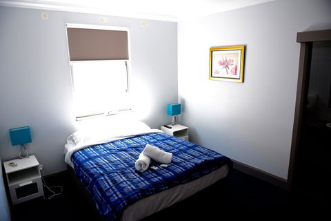 The Emperors Crown Hostel - Accommodation Gladstone 29