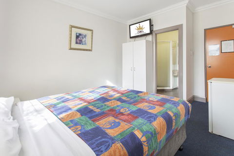 The Emperors Crown Hostel - Accommodation Gladstone 23