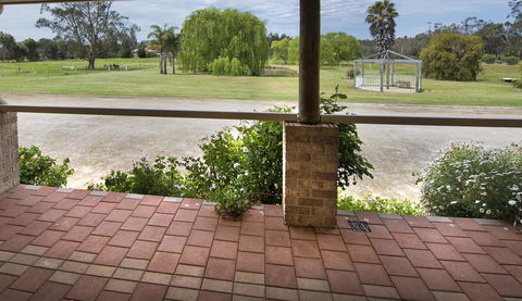 Rayanne Homestead - Accommodation Gladstone 15