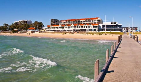 Boardwalk By The Beach - Accommodation Gladstone 0