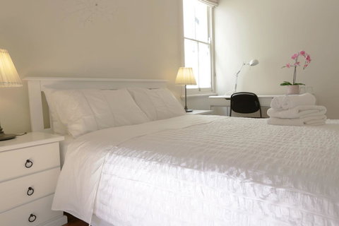 Stunning Terrace In Centennial Park - Accommodation Gladstone 8