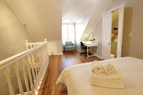 Stunning Terrace In Centennial Park - Accommodation Gladstone 14