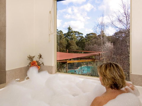 Chimes Spa Retreat - Accommodation Gladstone 41