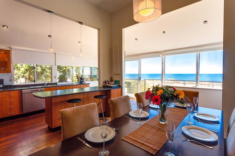 Cottesloe Beach House I - Accommodation Gladstone 18
