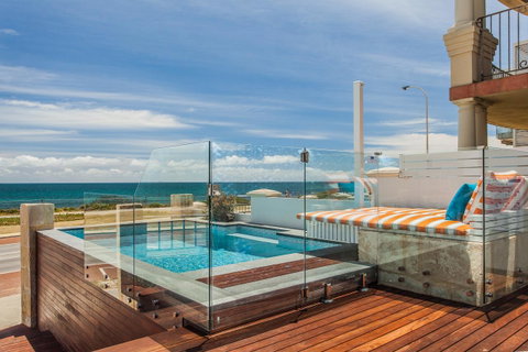 Cottesloe Beach House I - Accommodation Gladstone 14