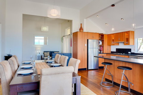 Cottesloe Beach House I - Accommodation Gladstone 19