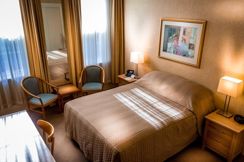 European Hotel - Accommodation Gladstone 3