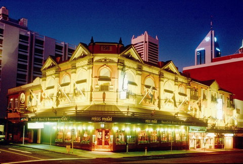European Hotel - Accommodation Gladstone 0