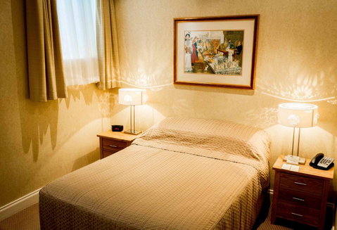 European Hotel - Accommodation Gladstone 27