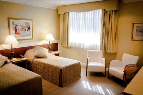 European Hotel - Accommodation Gladstone 31