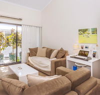 Home Apartment - Perth City Centre - Free WiFi - Accommodation Gladstone