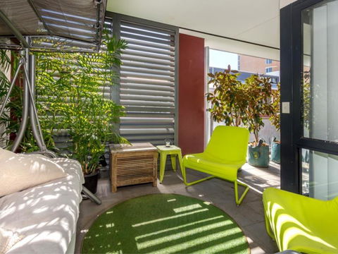 Home Apartment - Perth City Centre - Free WiFi - Accommodation Gladstone 2