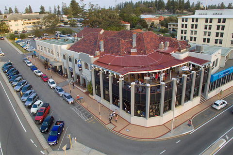 Ocean Beach Hotel - Accommodation Gladstone 3