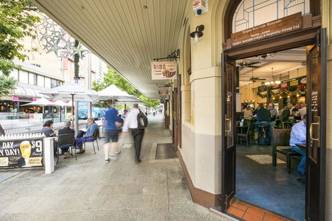Nightcap At Belgian Beer Cafe - Accommodation Gladstone 28