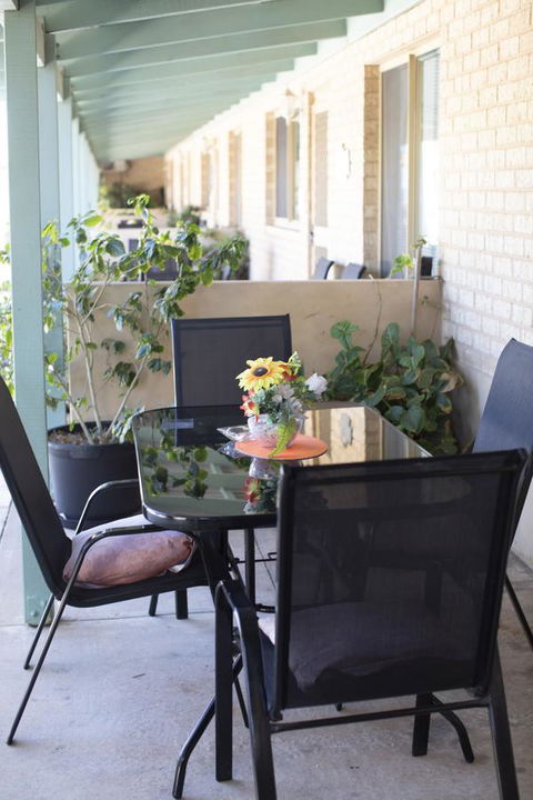 Shark Bay Seafront Apartments - Accommodation Gladstone 2