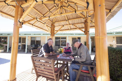 Shark Bay Seafront Apartments - Accommodation Gladstone 25