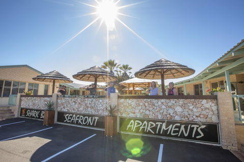 Shark Bay Seafront Apartments - Accommodation Gladstone 27
