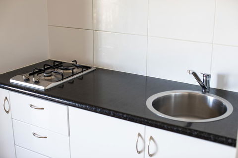 Shark Bay Seafront Apartments - Accommodation Gladstone 15
