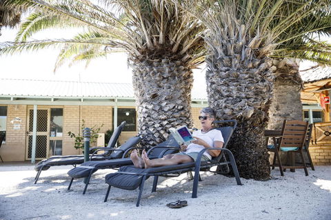 Shark Bay Seafront Apartments - Accommodation Gladstone 22