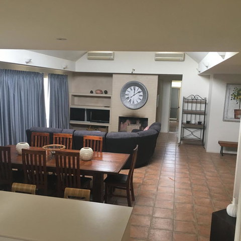 Grapevines Boutique Accommodation - Accommodation Gladstone 4