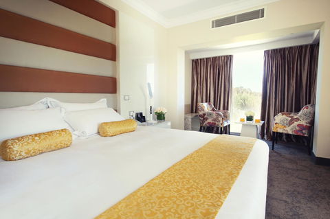 Swan River Hotel - Accommodation Gladstone 2