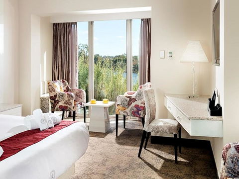 Swan River Hotel - Accommodation Gladstone 6