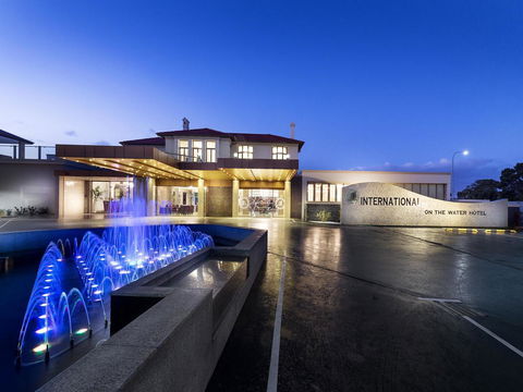 Swan River Hotel - Accommodation Gladstone 0