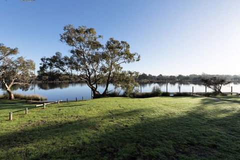 Swan River Hotel - Accommodation Gladstone 43
