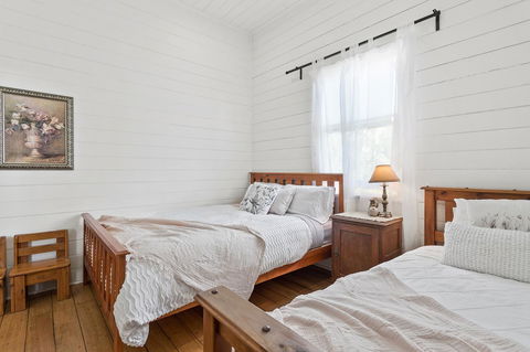 Lavender Cottage - Accommodation Gladstone 10