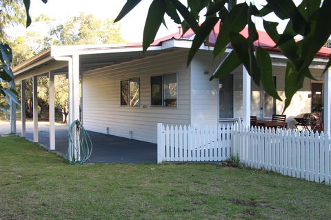 Sapphire Chalets, Augusta - Accommodation Gladstone 6