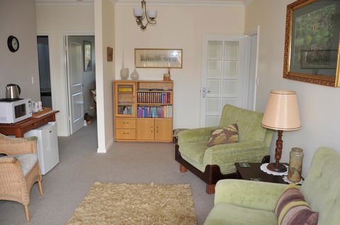 Glenelg On King Bed & Breakfast - Accommodation Gladstone 20