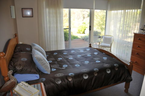 Glenelg On King Bed & Breakfast - Accommodation Gladstone 23