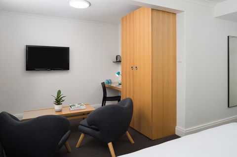 Pensione Hotel Perth - Accommodation Gladstone 1
