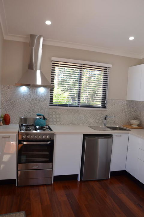 The Floating Forest - Accommodation Gladstone 25