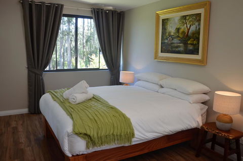 The Floating Forest - Accommodation Gladstone 9