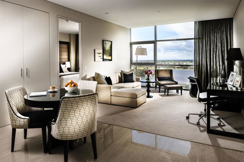 Fraser Suites Perth - Accommodation Gladstone 16