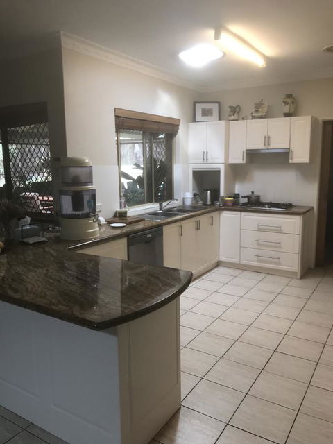 Travellers Rest Motel - Accommodation Gladstone 1