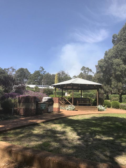 Travellers Rest Motel - Accommodation Gladstone 2