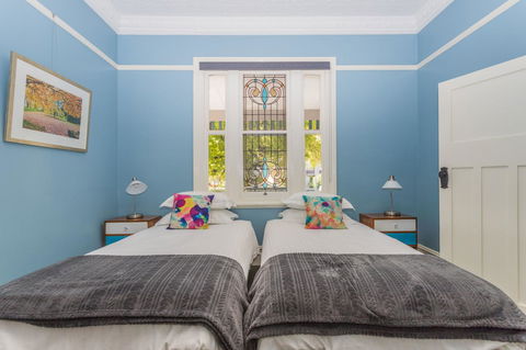 Blue Door Apartments - Accommodation Gladstone 8