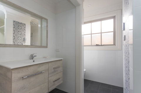 Blue Door Apartments - Accommodation Gladstone 15