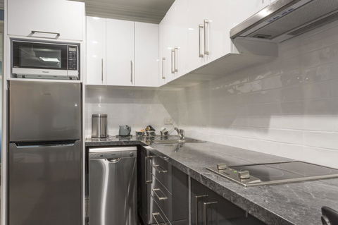 Blue Door Apartments - Accommodation Gladstone 10