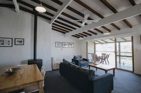 Canal Rocks Beachfront Apartments - Accommodation Gladstone 15