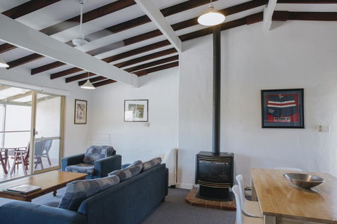 Canal Rocks Beachfront Apartments - Accommodation Gladstone 29