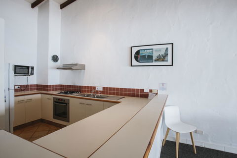 Canal Rocks Beachfront Apartments - Accommodation Gladstone 25