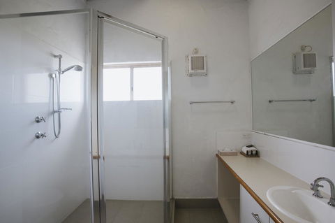 Canal Rocks Beachfront Apartments - Accommodation Gladstone 20