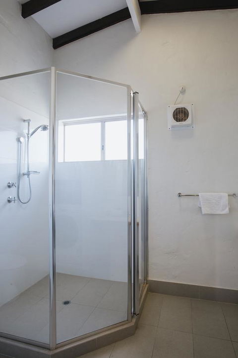 Canal Rocks Beachfront Apartments - Accommodation Gladstone 30