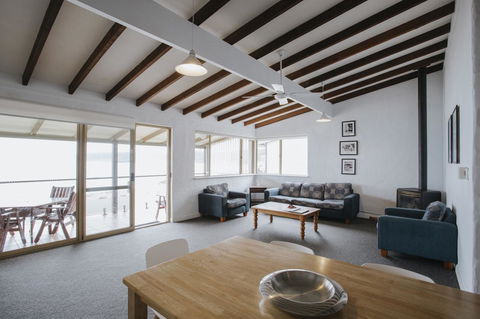 Canal Rocks Beachfront Apartments - Accommodation Gladstone 24